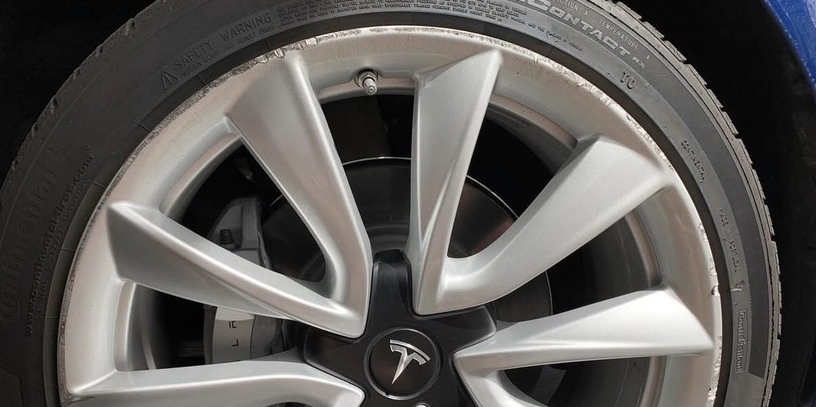 After: Tesla Model 3 20-inch Induction wheel, finish restored