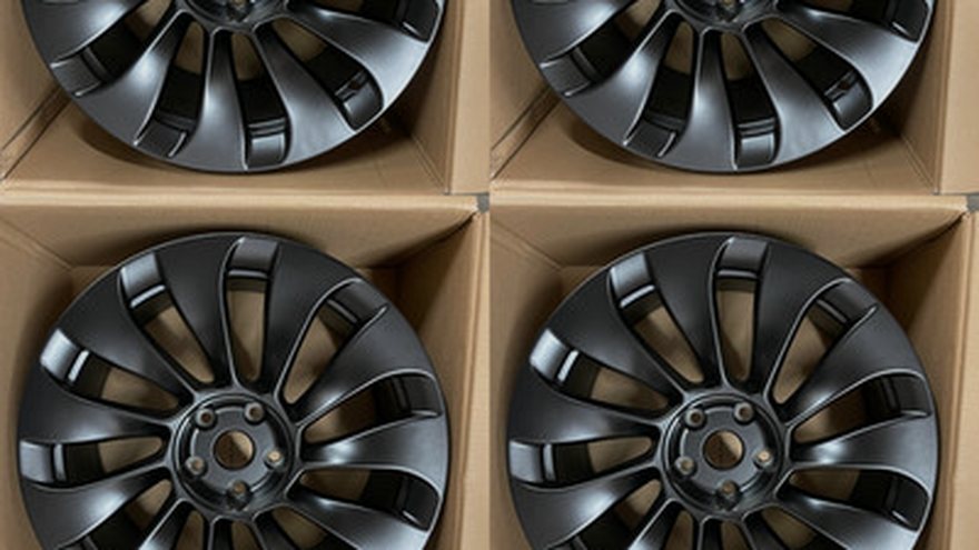 Wheel freshly powder coated in satin black